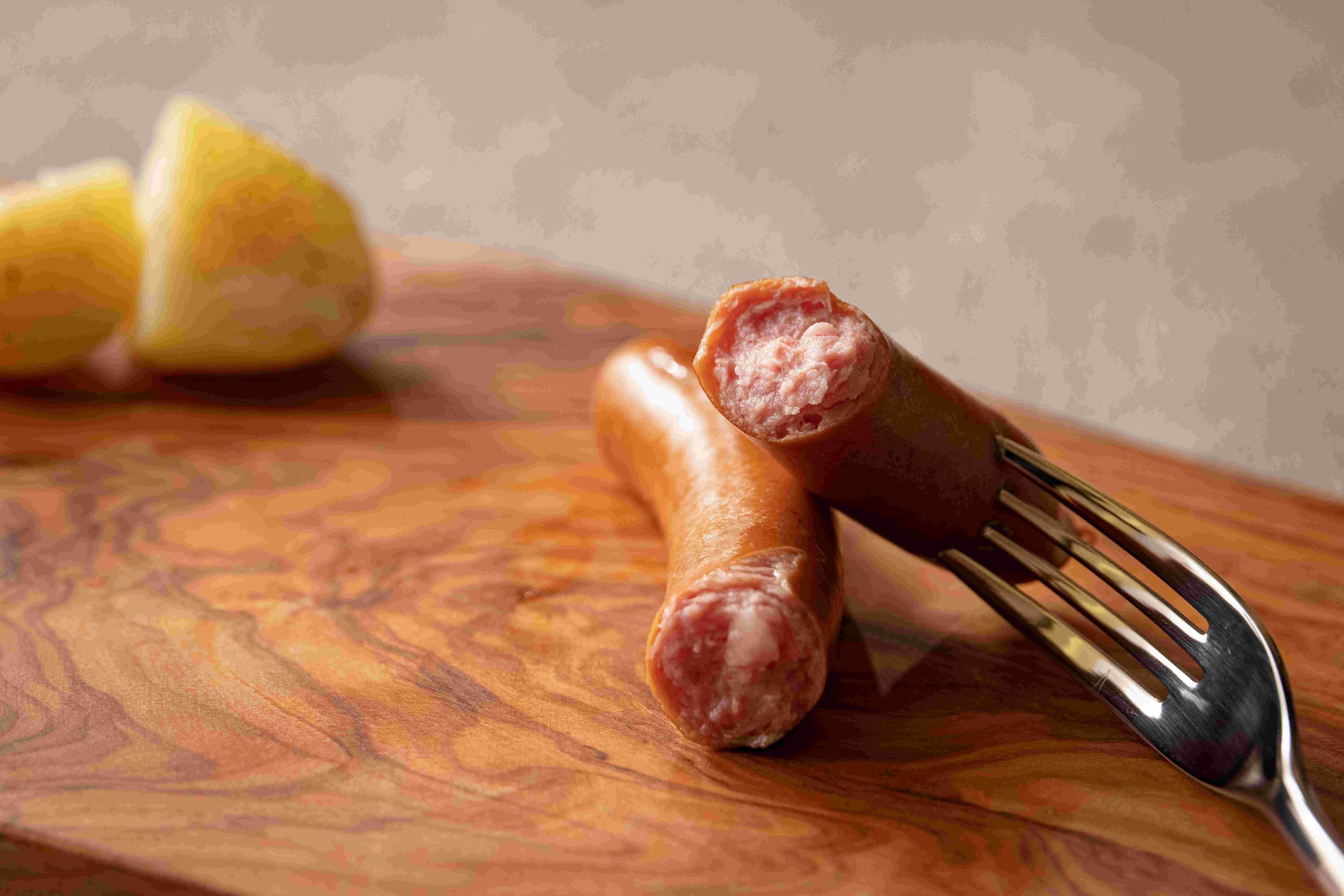 【冷凍】シンケンクナッカー〈4本入り 200g〉_商品紹介1