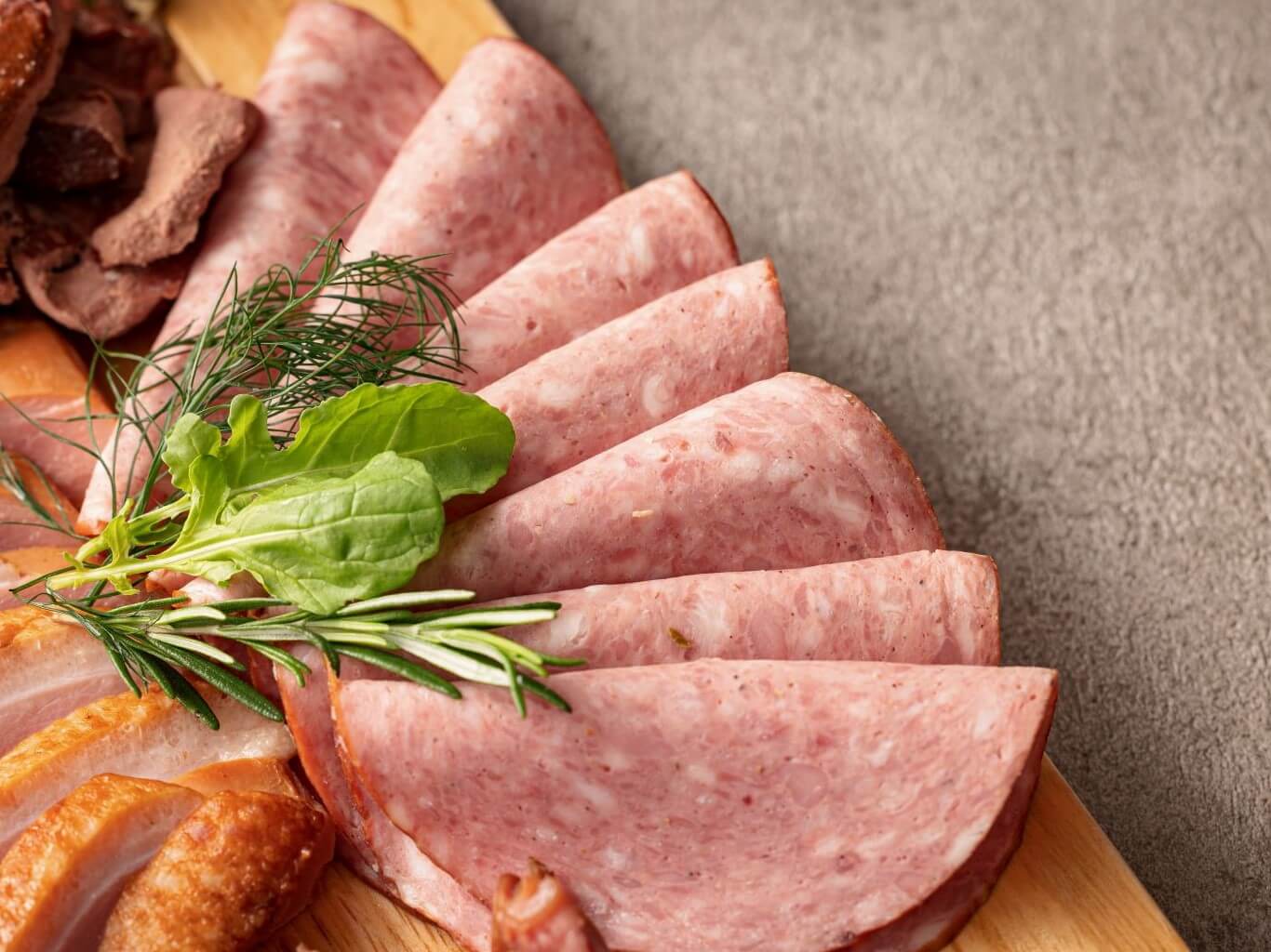 ビアヴルストスライス〈スライス 90ｇ〉_商品紹介1