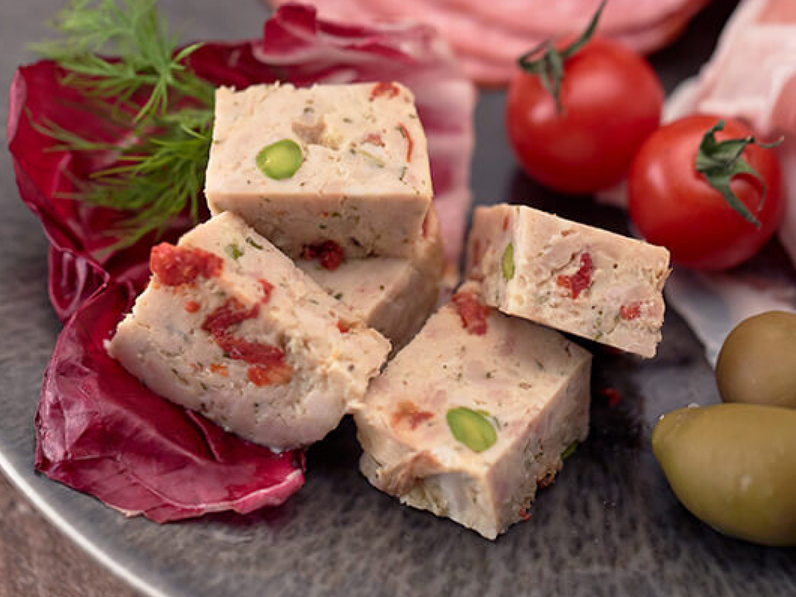 ブッツ ピスタチオとドライトマトの鶏パテ〈スライス100ｇ〉_商品紹介2