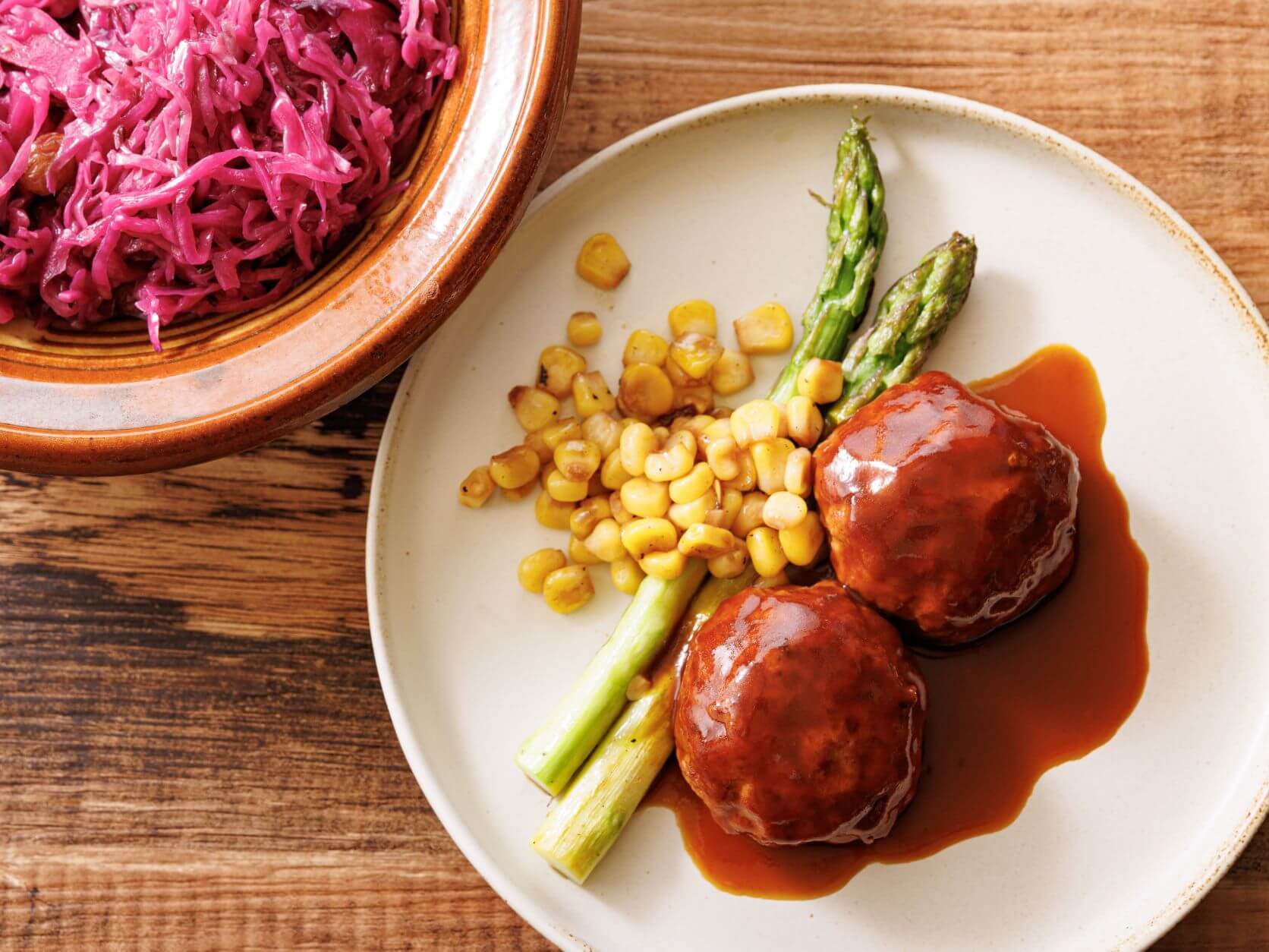 マンマミニハンバーグ〈2個入り 84g+ソース14g×2〉_商品紹介2