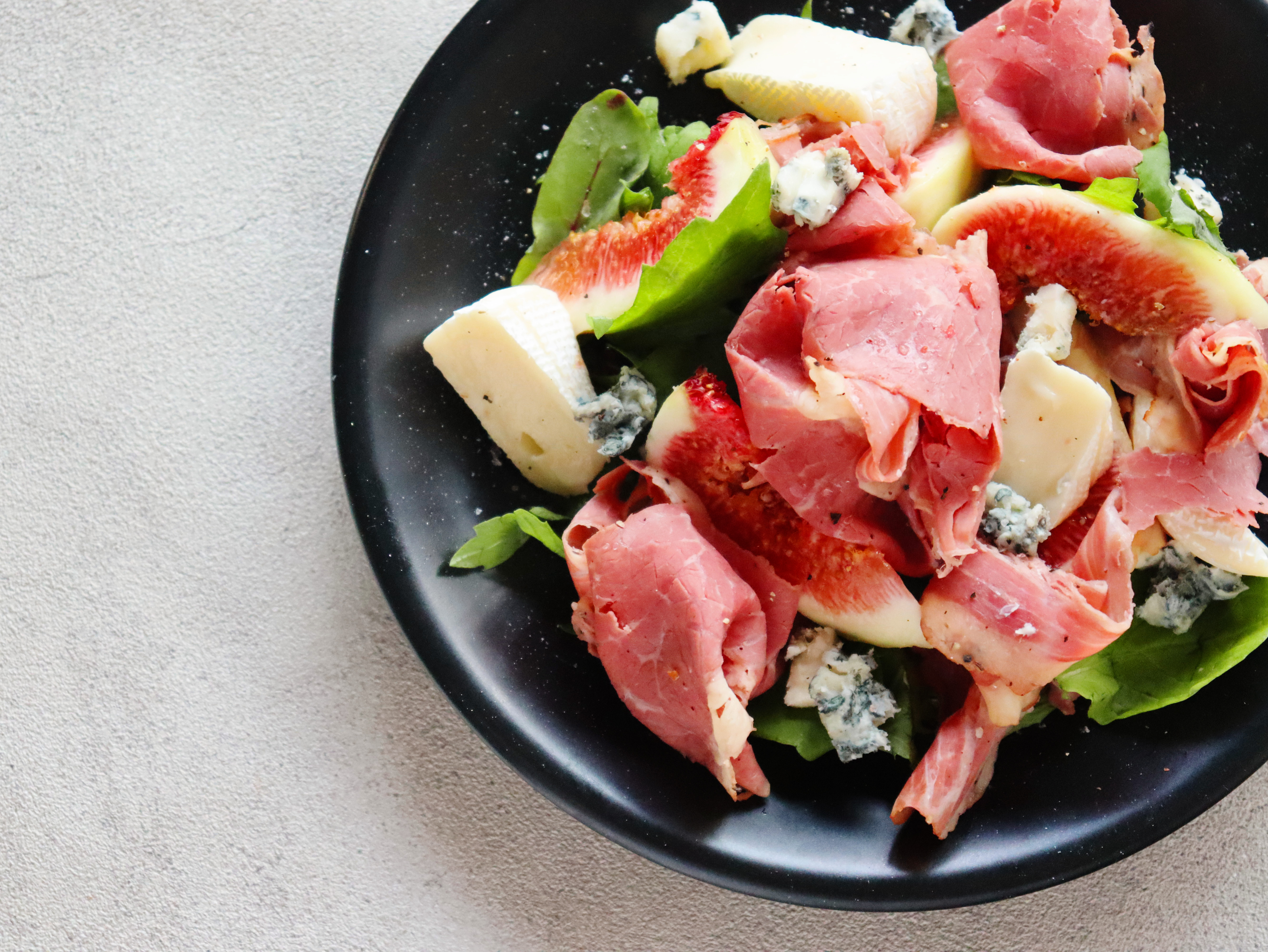 おつまみローストビーフ〈40g〉_商品紹介1